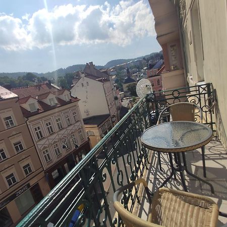 Apartman 63M2 S Balkonem V Lazenskem Centru Karlovy Vary Exterior foto