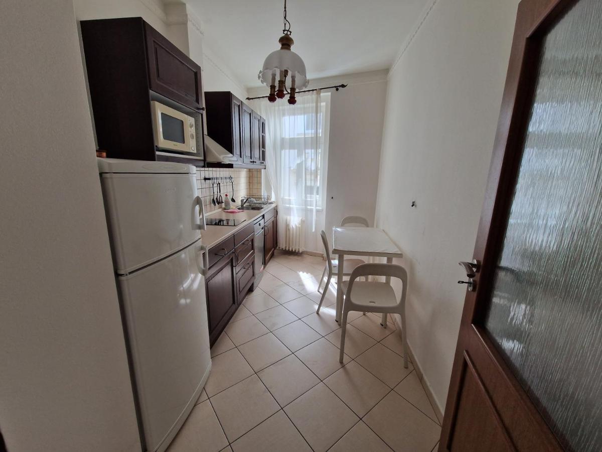 Apartman 63M2 S Balkonem V Lazenskem Centru Karlovy Vary Exterior foto