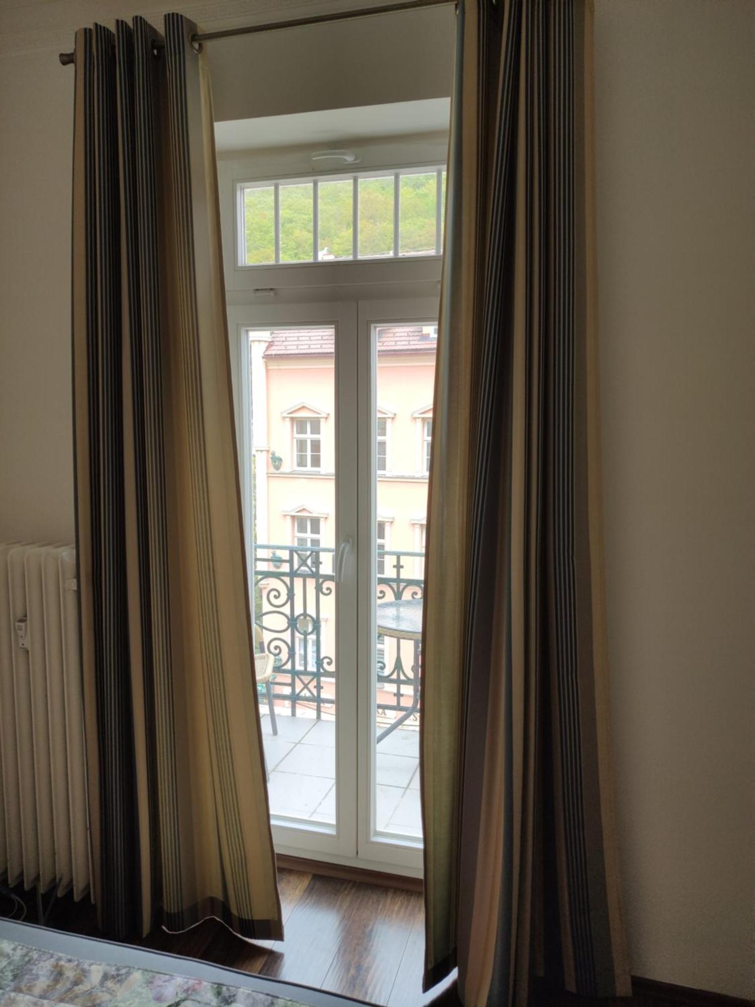 Apartman 63M2 S Balkonem V Lazenskem Centru Karlovy Vary Exterior foto